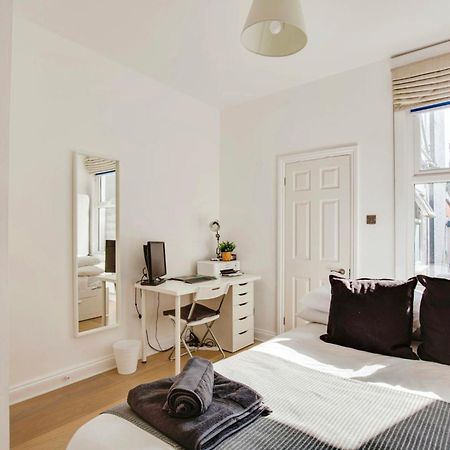 Lovely 2 Bedroom Ground Floor Flat With Garden. Londres Exterior foto