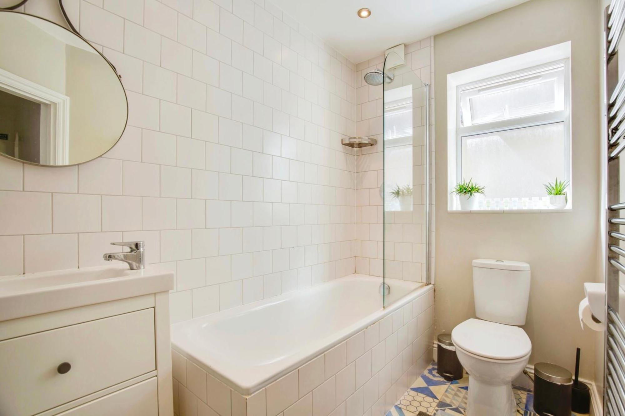 Lovely 2 Bedroom Ground Floor Flat With Garden. Londres Exterior foto