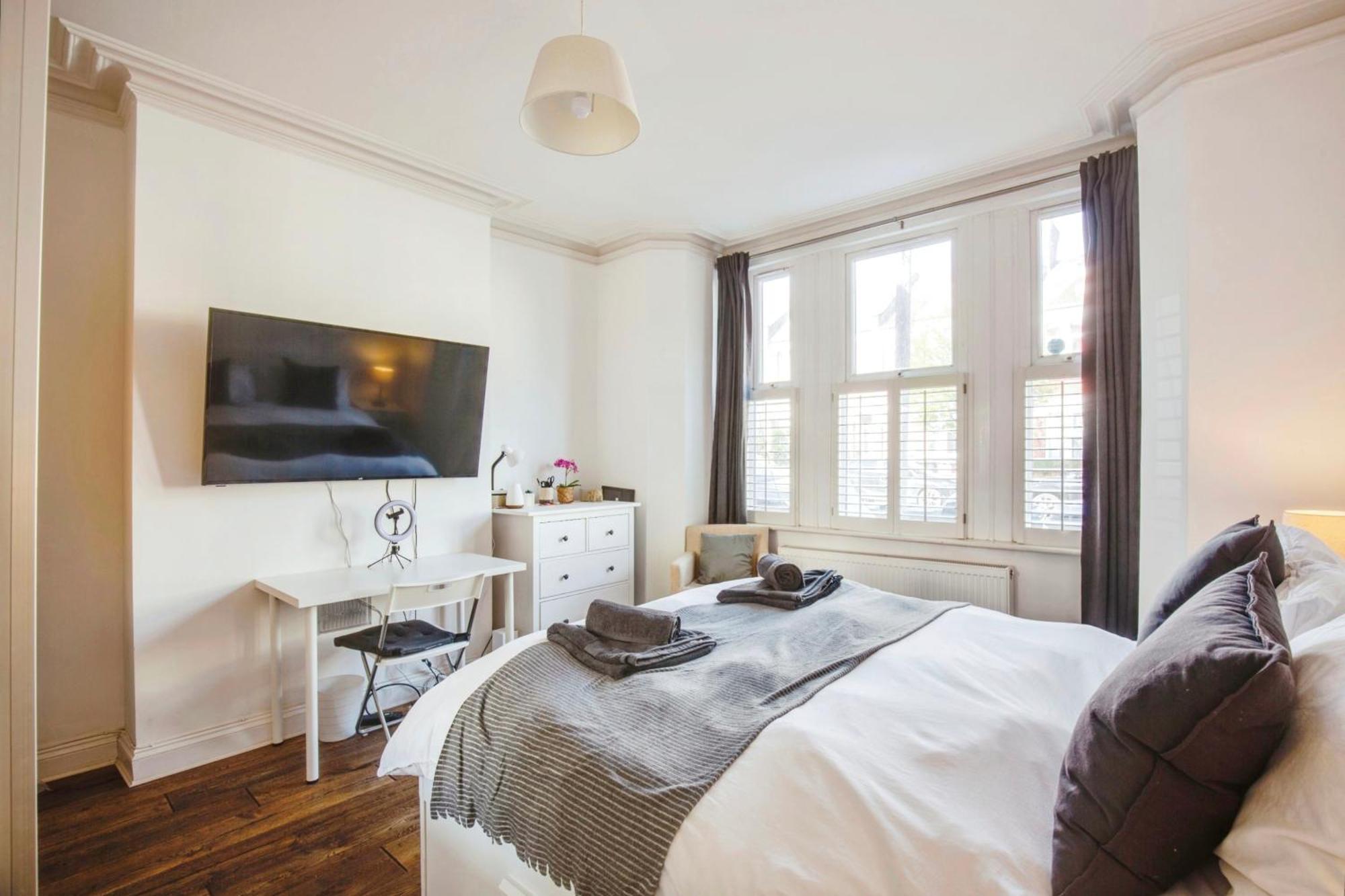 Lovely 2 Bedroom Ground Floor Flat With Garden. Londres Exterior foto