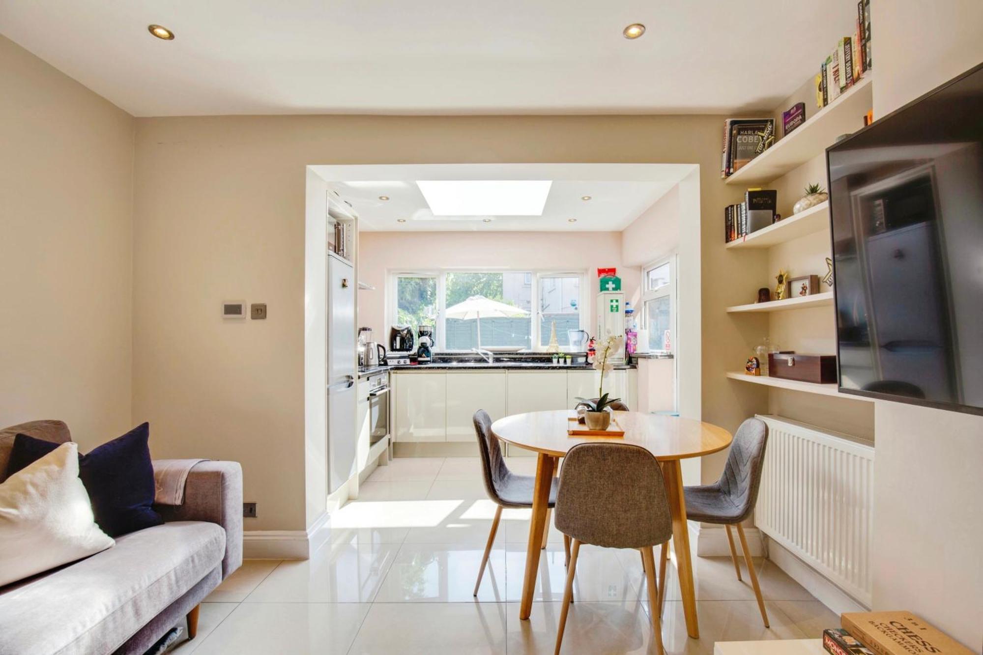 Lovely 2 Bedroom Ground Floor Flat With Garden. Londres Exterior foto