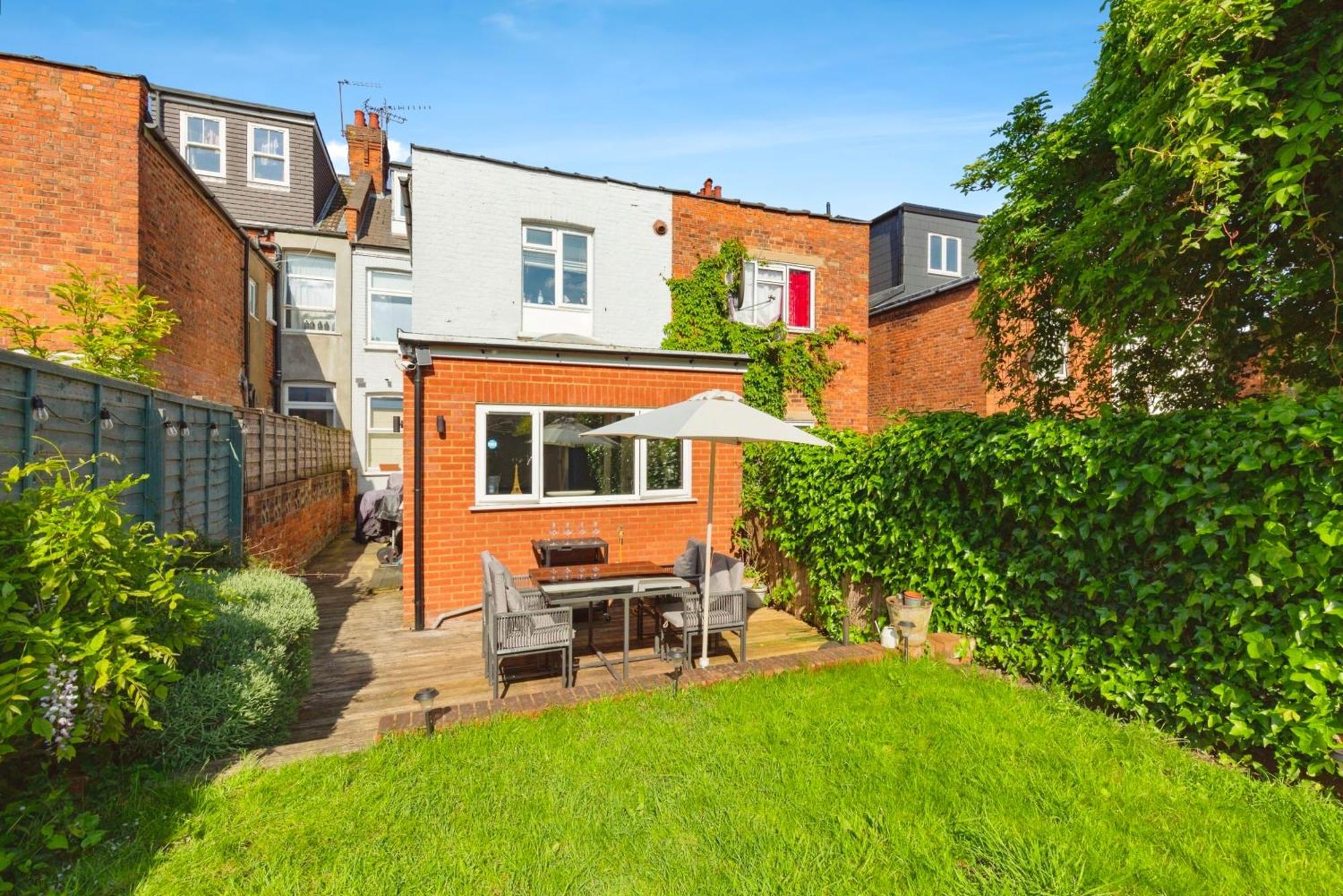 Lovely 2 Bedroom Ground Floor Flat With Garden. Londres Exterior foto